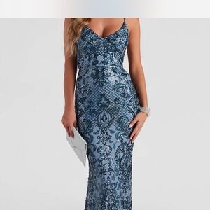 Elegant Blue Lace Evening Gown
